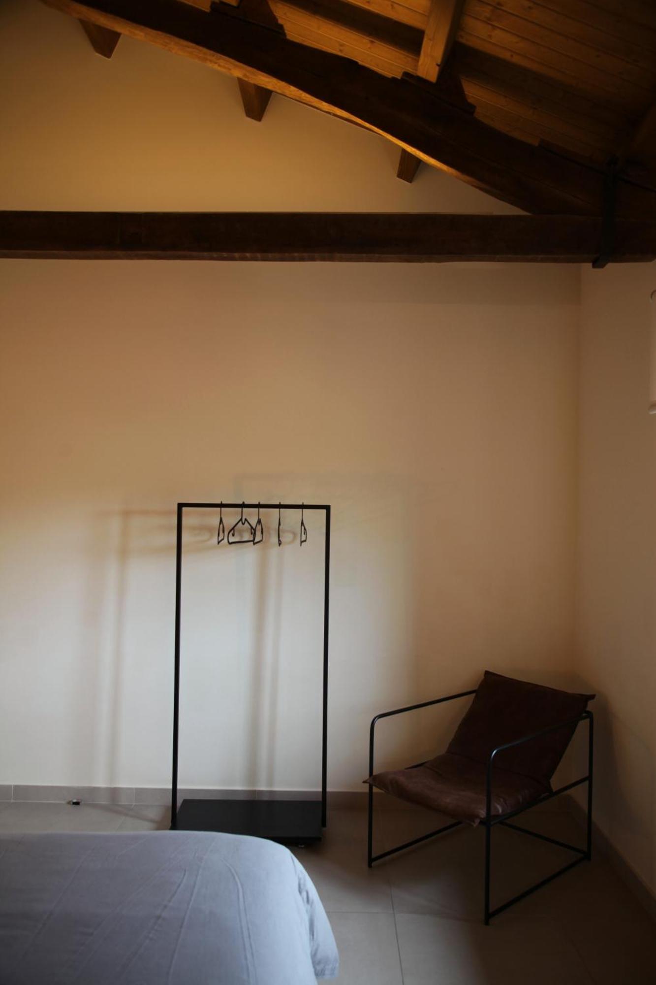 Casa Carmina Hostel มูรอส เด นาลอน ภายนอก รูปภาพ
